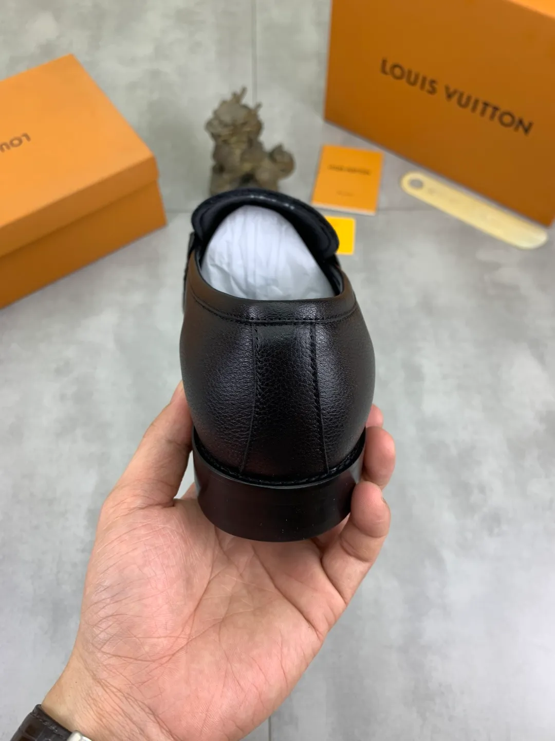 Men's Men's Shoes 💰P420 [New Style] 💰Yangli💎💎💎[Louis Vuitton] LV high-end men's formal business leather shoes, original order 1:1! Original imported calfskin, original metal buckle, imported sheepskin lining for feet, original outsole, men's shoe size: 39-45 (38.46 customized) black optional